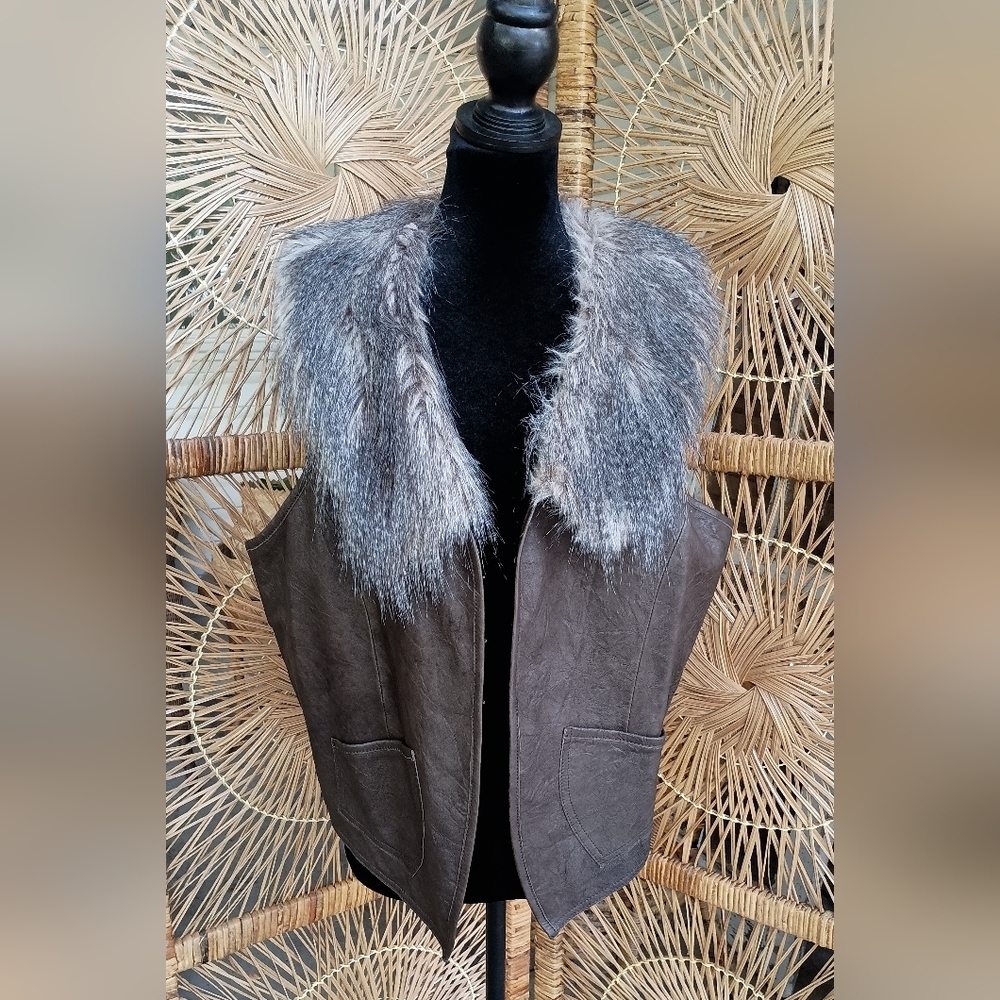ZoZo Women's Fur Collar Brown Lamb Leather And Cotton Vest_Large